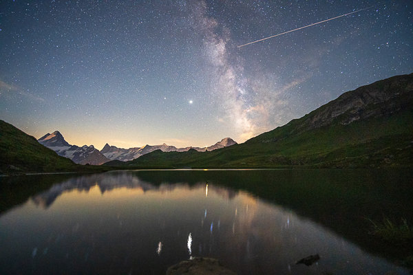 Wandbild - Schweiz - Sternschnuppe "Weil die Nacht der Bessere Tag ist"